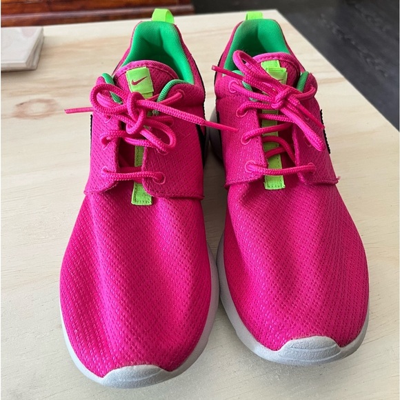 NIKE Roshe Run - Pink/White/Green Girls 7Y - Picture 14 of 16